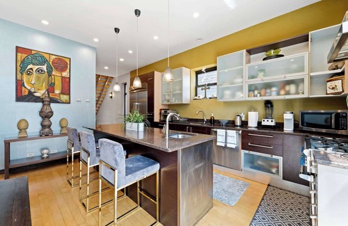 Heart of Chicago House | Zen 5 Bedroom Family Escape