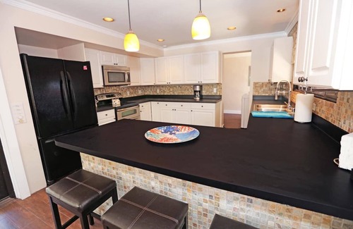 Kalama Tract House | Zen Home with AC, Pool, Near Kailua Beach