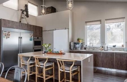 Eden House | Zen Mountain Home, 4 Bedrooms, 3.5 bath, Hot Tub, Pet Friendly
