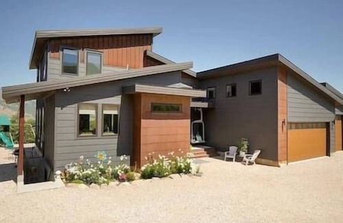 Eden House | Zen Mountain Home, 4 Bedrooms, 3.5 bath, Hot Tub, Pet Friendly