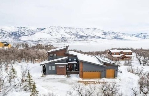 Eden House | Zen Mountain Home, 4 Bedrooms, 3.5 bath, Hot Tub, Pet Friendly
