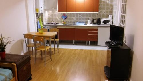 Lisbon Old Town Apartment | Zen Newton Apartment