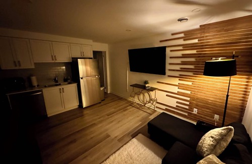 Niagara Falls Apartment | Zen Retreat-Your PeacefulEscape