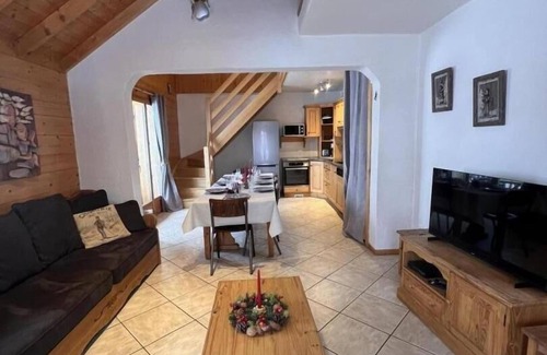 Albiez-le-Vieux House | Zenaïde - Albiez Montrond