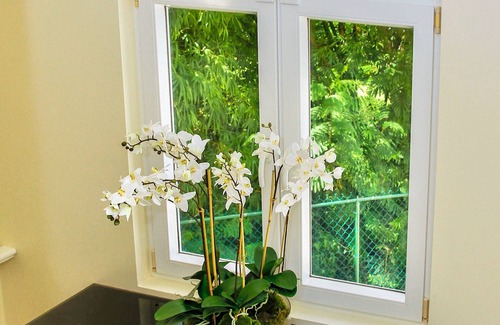 Gibbes House | ZenBreak KingsGate #4 is a 2 bedroom luxury holiday townhouse 3 minutes away from Gibbs Beach