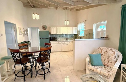 Douglas House | ZenBreak Steps to the Sea 3Bd