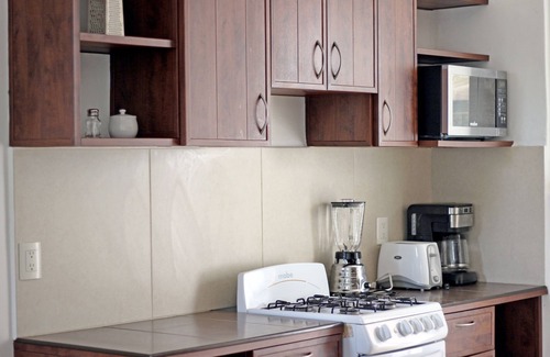 Diaz Ordaz Hotel | ZenHarmony Suites