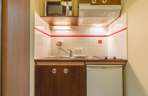 Magny-les-Hameaux Apartment | Zenitude Hôtel - Résidences Magny les Hameaux