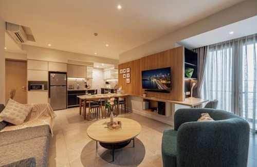 District 1 Apartment | Zenity: 6BR for Your Saigon Life - Pool, Gym in D1