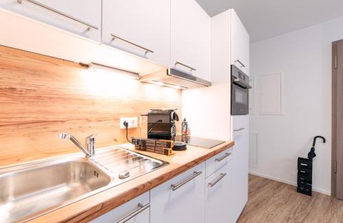 Metzingen Apartment | ZENtrahome - Zentral Outlet Business SmartTV Balkon