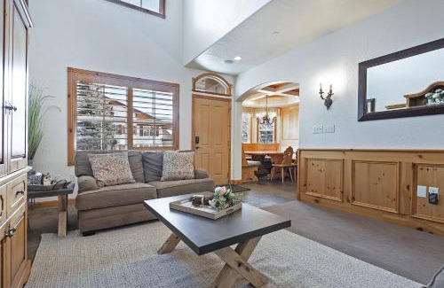 Midway Ski Chalet | Zermatt Villages 722 chalet