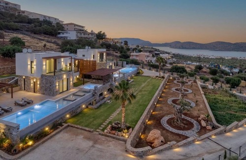Agios Nikolaos Villa | Zeus Luxury Villas 6 Bedroom Complex
