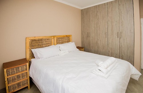 Newcastle House | Zimbali Heights- Krokodil Avenue