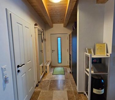 Himmelberg Apartment | Zimmer mit Aussichthochzehn