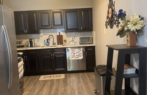 Lodi House | Zin & Zen Crescent Rental - your private oasis in the heart of Lodi wine tasting