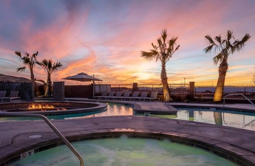 Hurricane Resort | ZION VILLAGE RESORT "HEATED POOL SIDE 5 BDRM"