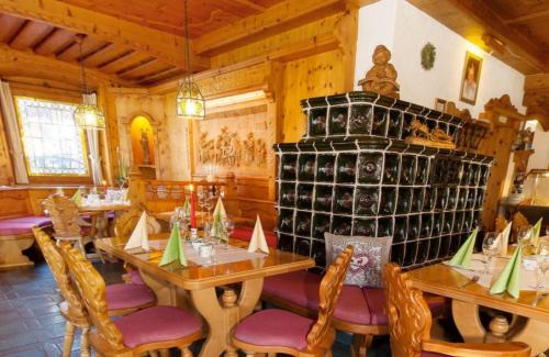 Reit im Winkl Hotel | Zirbelstube