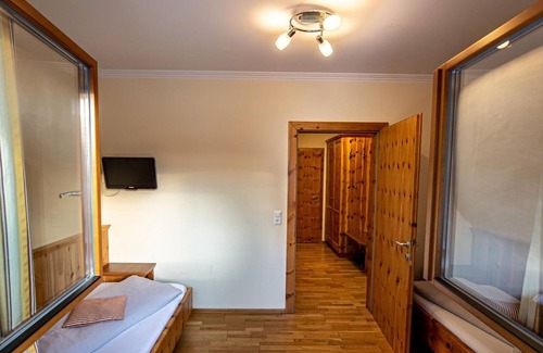 Bad Kleinkirchheim Cottage | Zirbensuite - Gasthof Raunig