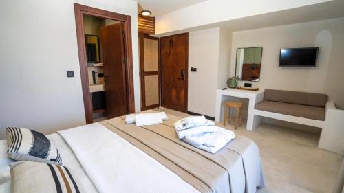 Ayvalik Hotel | ZOİ CUNDA