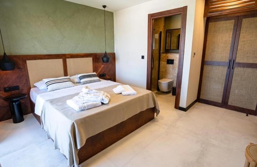 Ayvalik Hotel | ZOİ CUNDA