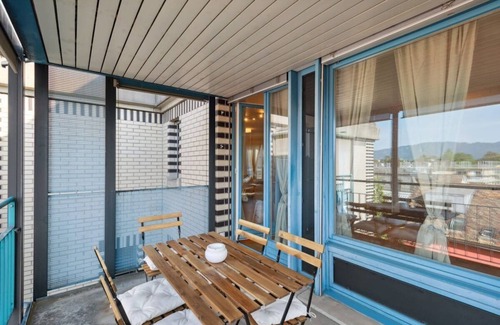 Hottingen Apartment | Zurich City Life: Your Apartment Awaits!