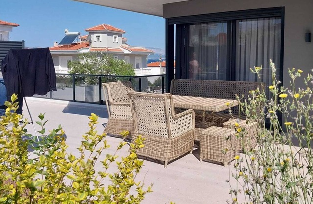 Çiftlikköy'de denize, doğaya ve popüler gezilecek yerlere yakın tatil eviniz!