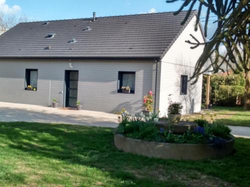 Écogîte en forêt, 3 chambres, animaux admis, jardin clos - FR-1-497-23