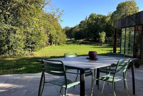 Évasion charme et jacuzzi en pleine nature