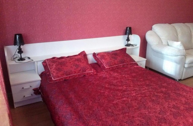 Апартаменты на Адоратского 9