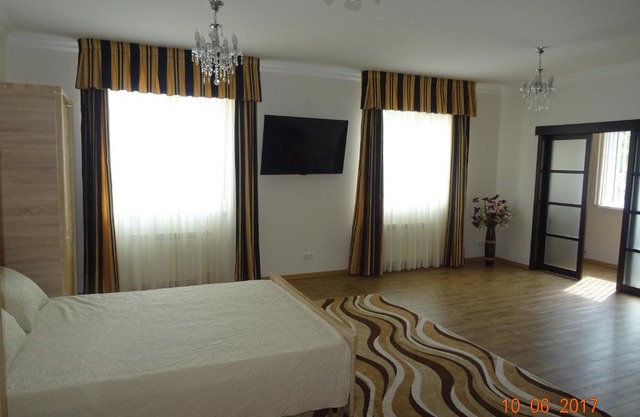 "Апартаменты у Елены-1"