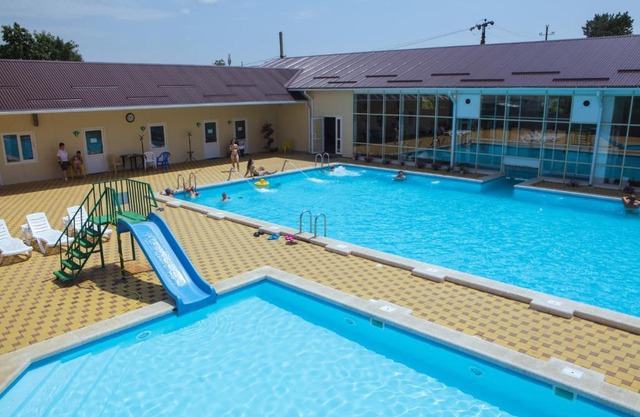 База отдыха "Изумруд"