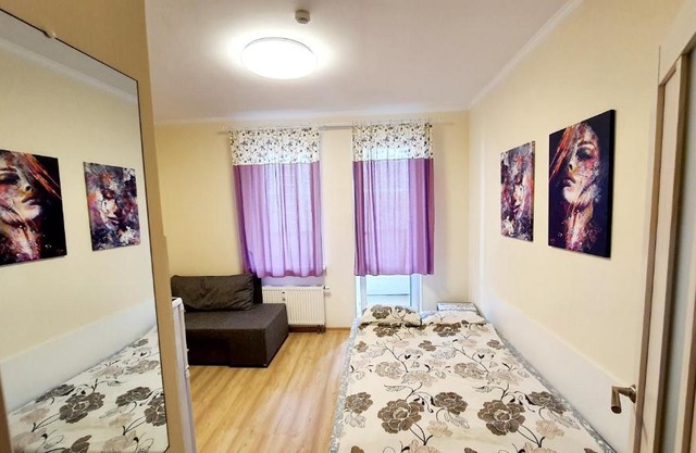 ВИД НА НЕВУ!