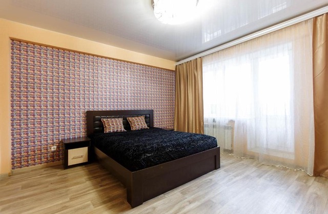 Двухкомнатная в районе АЭРОПОРТА