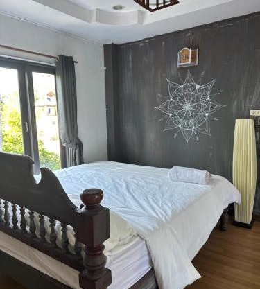 Двухэтажный дом в саду с видом на Будду 3 комнаты, 2 террасы