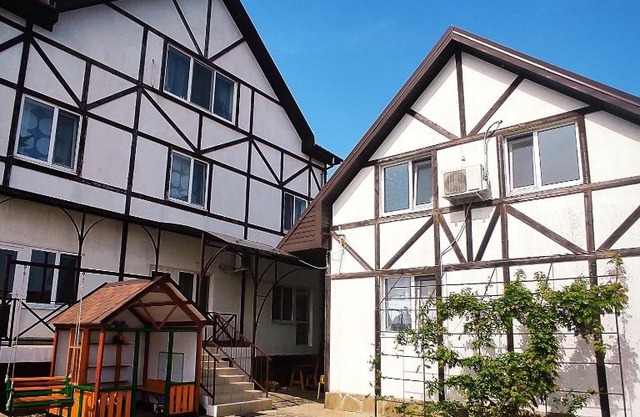 Дом у моря Светлый