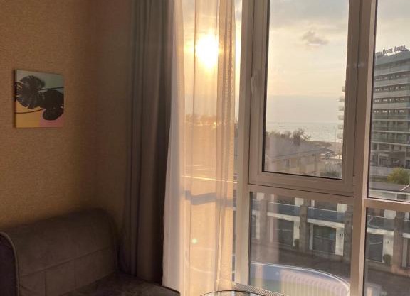 Квартира в минуте от моря