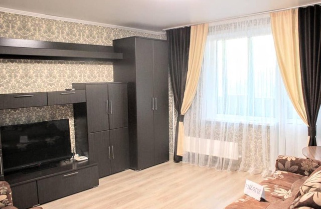 комфортное жилье возле метро