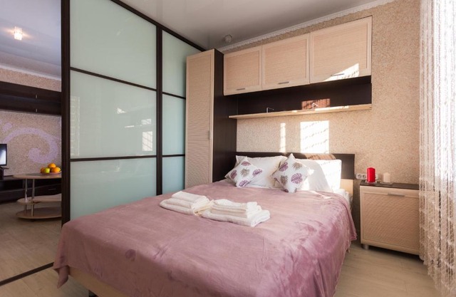 Посуточные апартаменты Chernikovka Deluxe