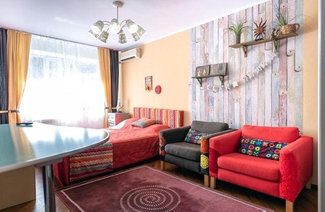 Семейное гнездо с «приветом»