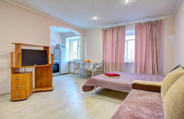 Студия улица 50 лет Октября 51