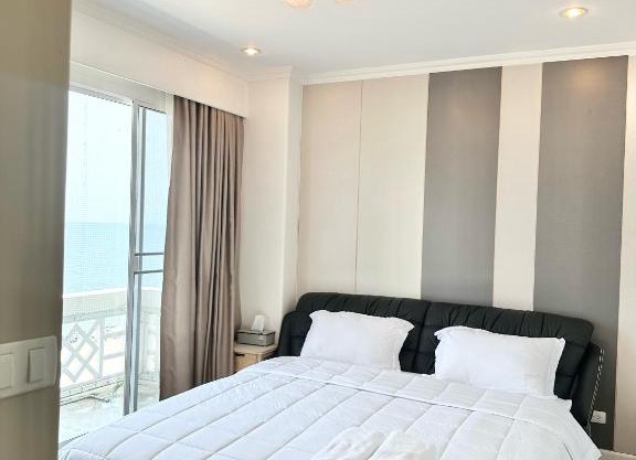 บ้านชายทะเล ที่พักติดทะเล ระยอง หาดแสงจันทร์