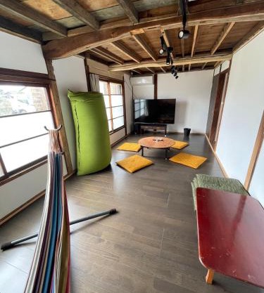 昭和の家anzu 二階建ての一棟貸切