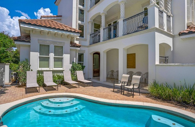 0.1 Mi to Beach, Pool, Beach Views, Upscale Home, Chair Service, Grill, Tennis