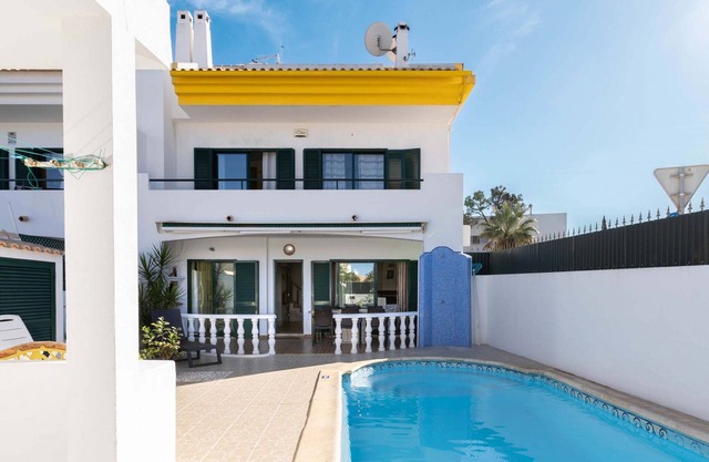 #039 Family w/Private Pool and AC