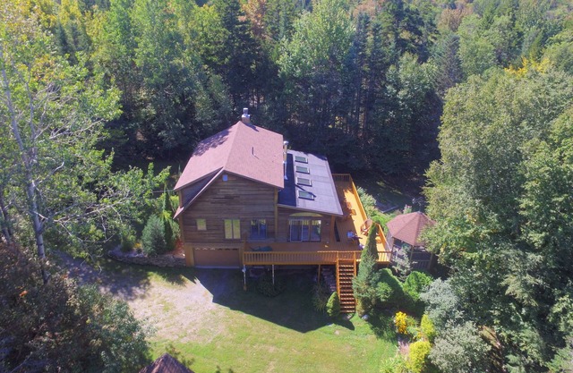 1-2 Family Perfection: Location + Views + Ammenities = Value