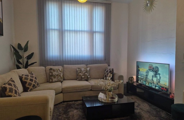 1 Bed Apartment - Sleeps 4 - City Centre