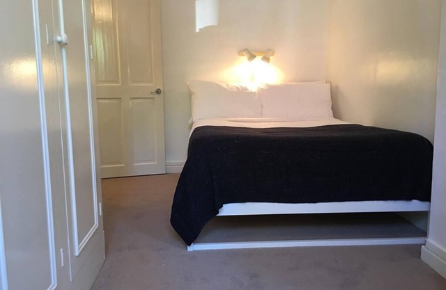 1 bed apartment in heart of Brixton + Wi-Fi