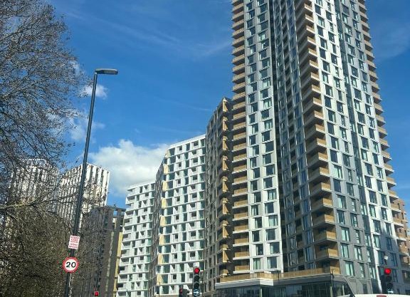 1-Bed Apt Sleeps 4 Central To Shops & Transport