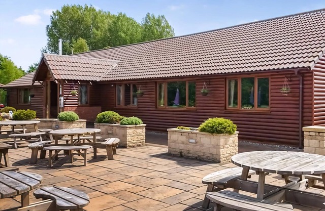 1 bedroom accommodation in Ancaster
