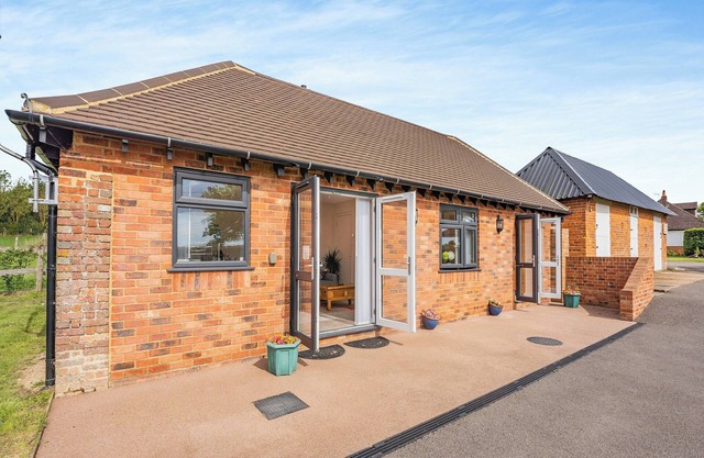 1 bedroom accommodation in Mersham, near Ashford